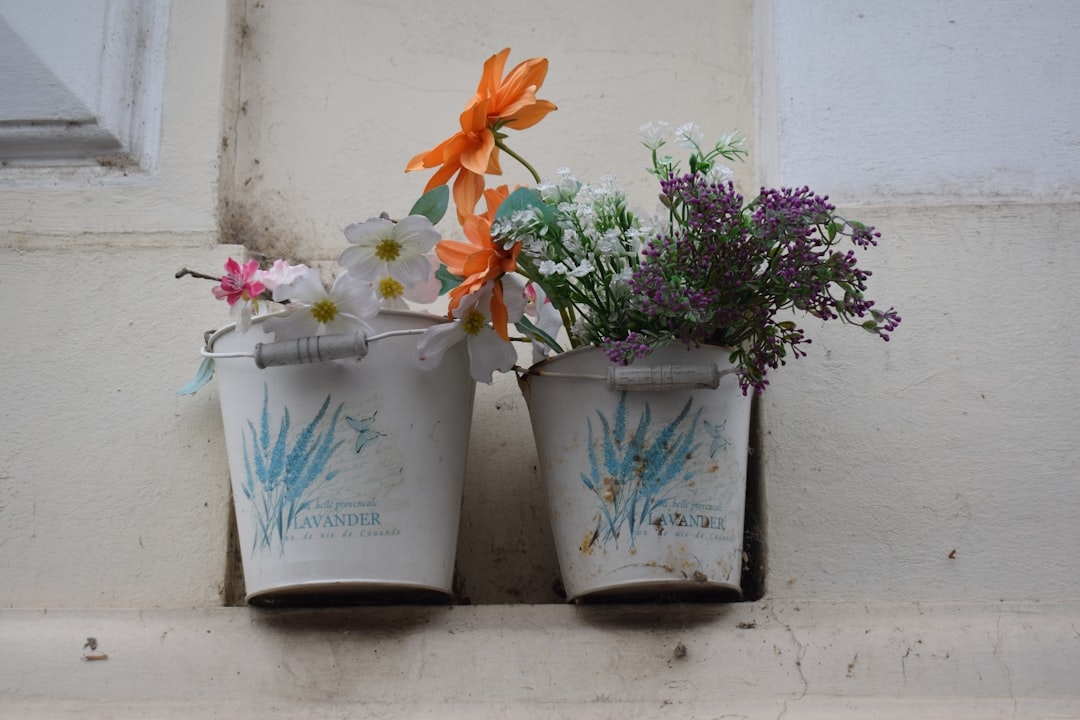 Flower buckets brand comparison florist grade